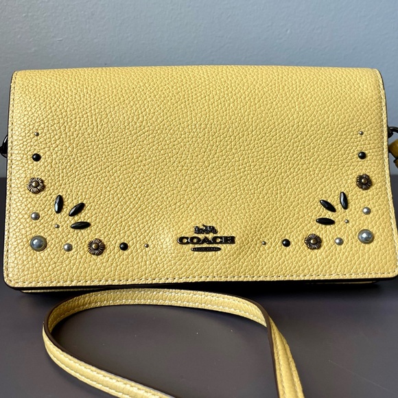 Coach Yellow Leather Hayden Foldover Crossbody
Clutch bag Prairie Rivets 30428 - Picture 2 of 12